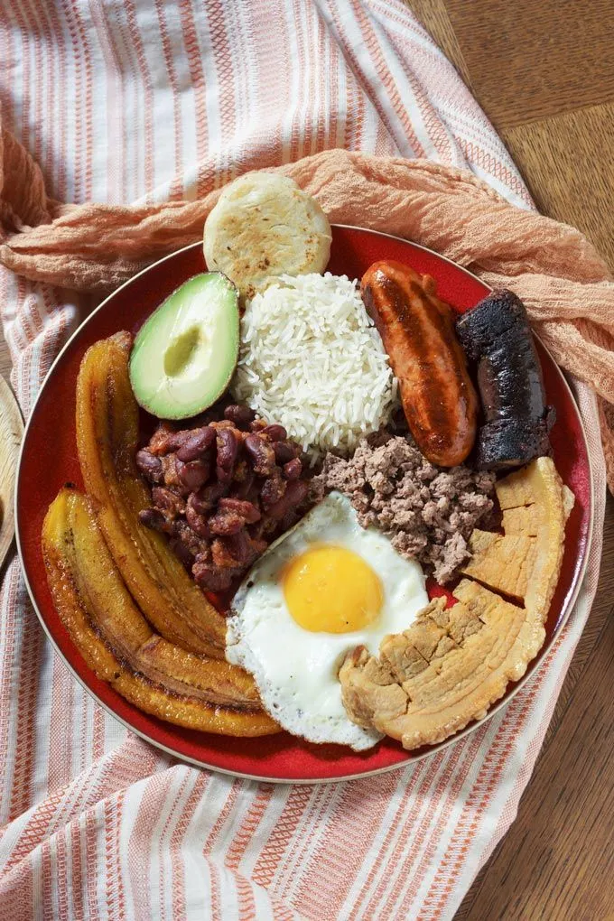 Bandeja Paisa - Receta Tradicional Colombiana | 196 flavors