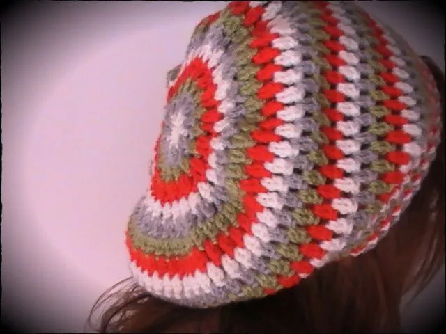 Boina caída hacia atrás tejida a crochet | Margarita Knitting