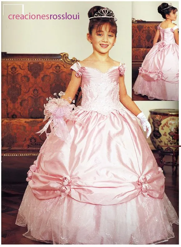 Creaciones Rossloui | Vestidos bordados y accesorios para niñas