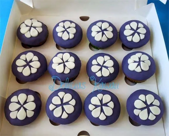 Delicias Kawaii: Tarta y cupcakes "Princesa Sofía"