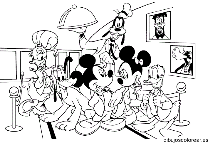 Dibujo de Mickey Mouse en fotografía | Dibujos para Colorear