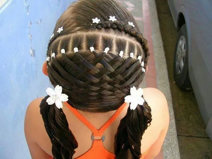 Elaborado peinado para niña. | Peinados. | Pinterest | Kid Hair ...