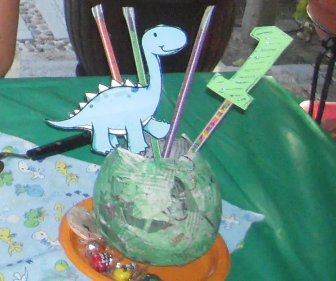ENTRETIEMPO: Primer Dino-Cumpleaños