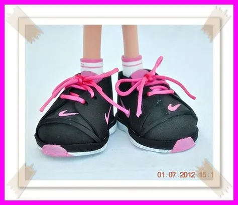 fofuchas_calzado on Pinterest | Zapatos, Doll Shoes and Crocs
