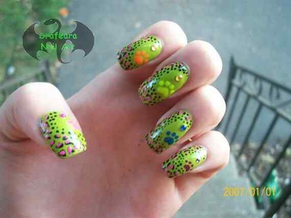 Fotos de uñas color verde - 45 Ejemplos - green nails | Decoración ...