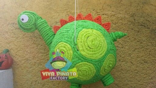 Una hermosa piñata de dinosaurio bb... Sigan dando like y ...