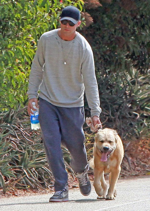 He's disrespectful. He once took his dog to a yoga class and it peed in the corner. | Community Post: 13 Reasons Ryan Gosling Isn't That Great