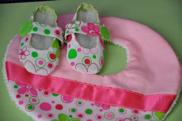 Como hacer zapatos de bebe en foam - Imagui