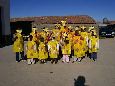  ... de jirafa con bolsa de basura amarilla para carnavales escolares