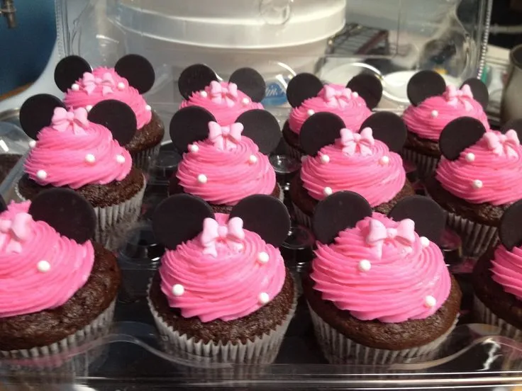 Minnie Mouse Cupcakes | Cupcake, cupcake party, cupcake tree, mini ...