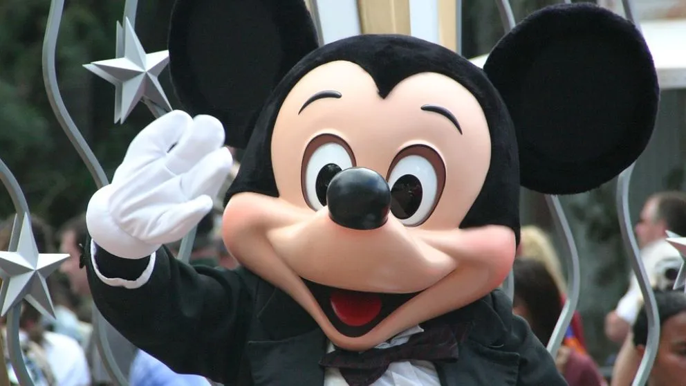 Cómo hacer unas orejas de Mickey Mouse