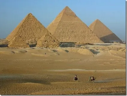 Las pirámides de Gizah en Egipto - LocuraViajes.com