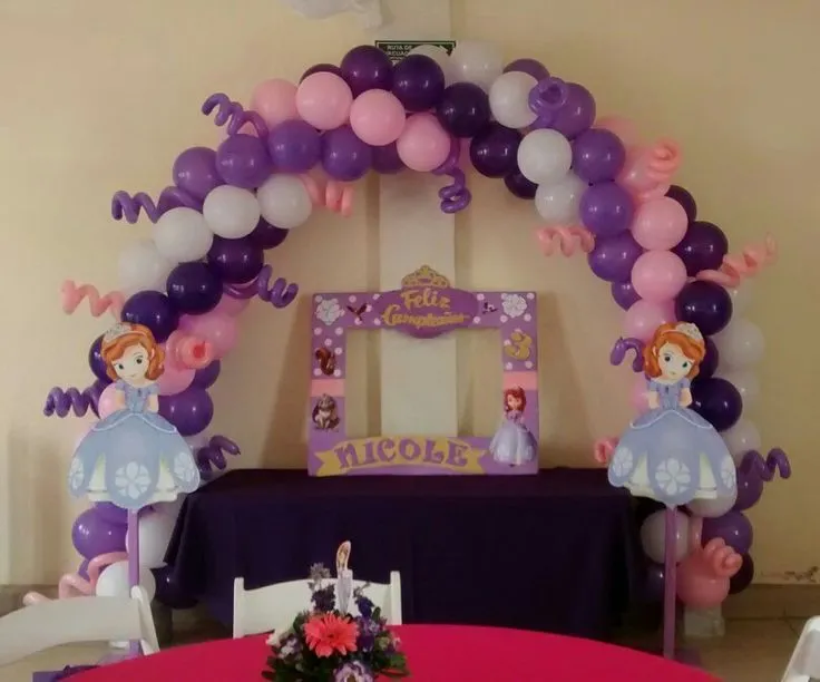 Princesa Sofia | Arco de globos y globos para fiestas | Pinterest