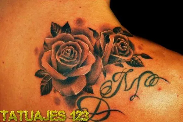 rosas-tatuadas-foto.jpg