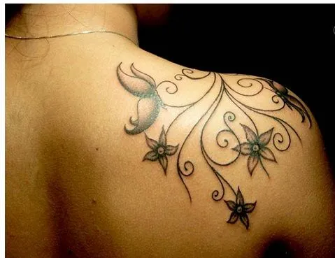 tatuaje de enredaderas en la espalda | Tatoo | Pinterest