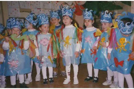 Disfraces de carnaval para niños con material reciclable - Imagui