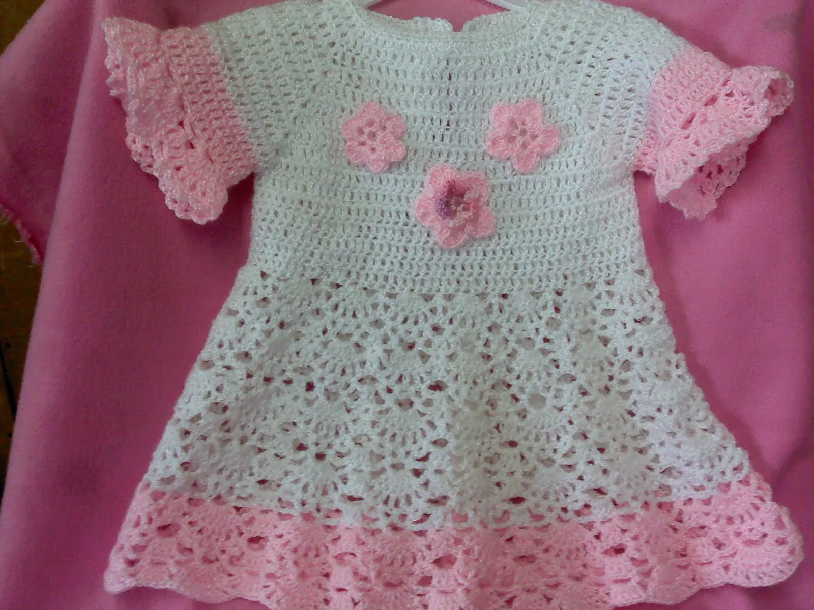 Vestidos de niña tejido a crochet - Imagui