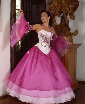 Para 15 años, vestidos rosa de princesa | Mas de Moda