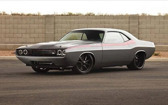 1970 Dodge Challenger 528 RS by Roadster Shop, amenaza en estado puro