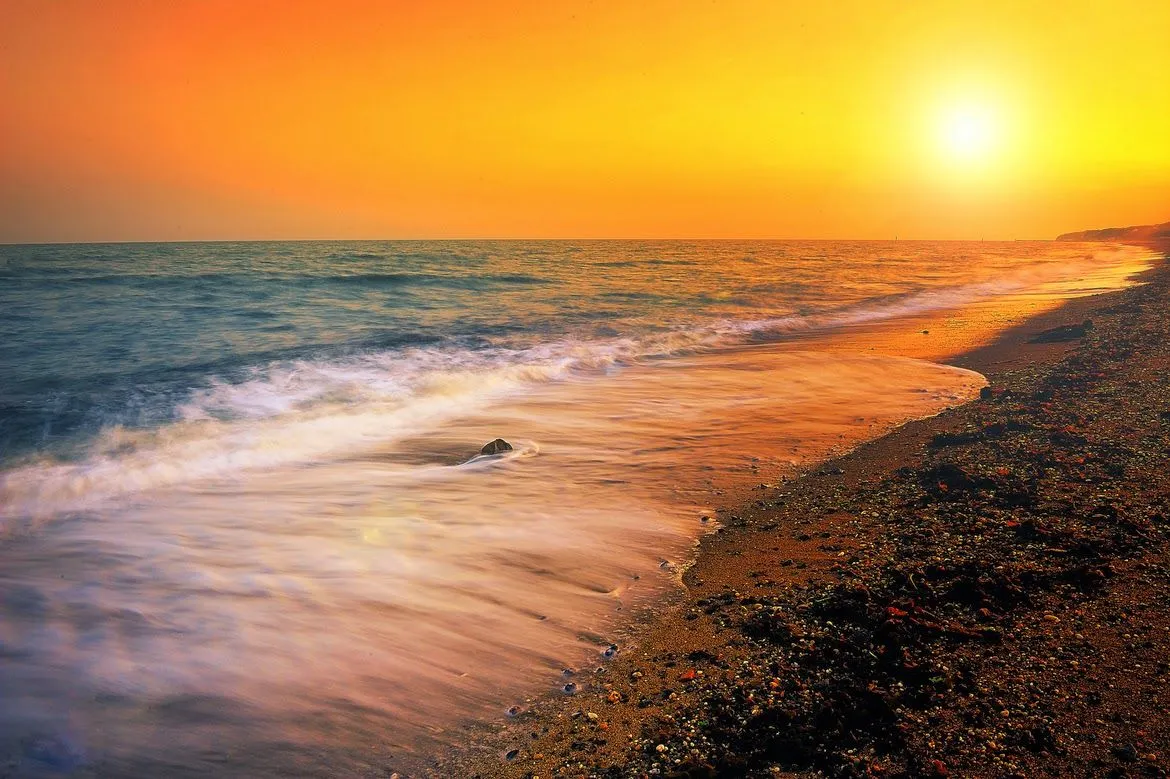 25 fotos del mar con olas, amaneceres, playas, sol, rocas, arena ...