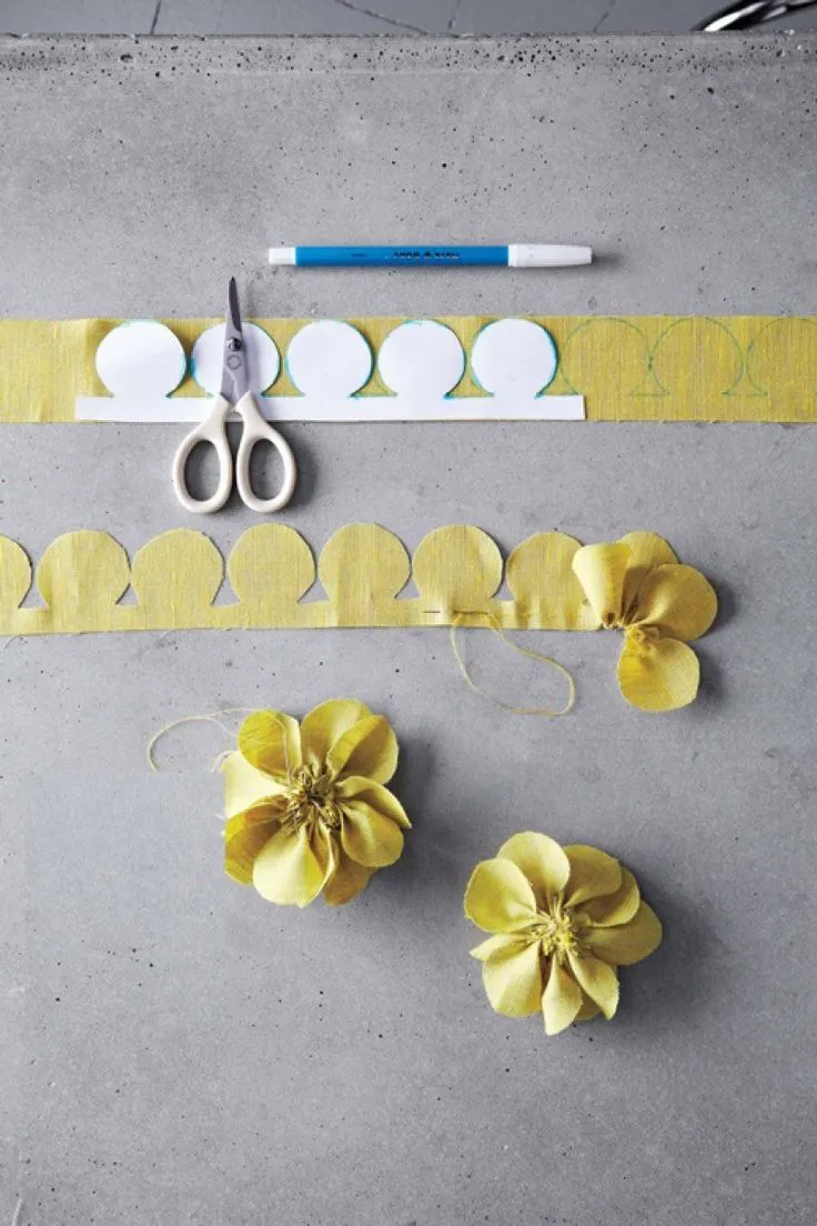 25 ideas destacadas sobre Hacer Flores De Tela en Pinterest ...