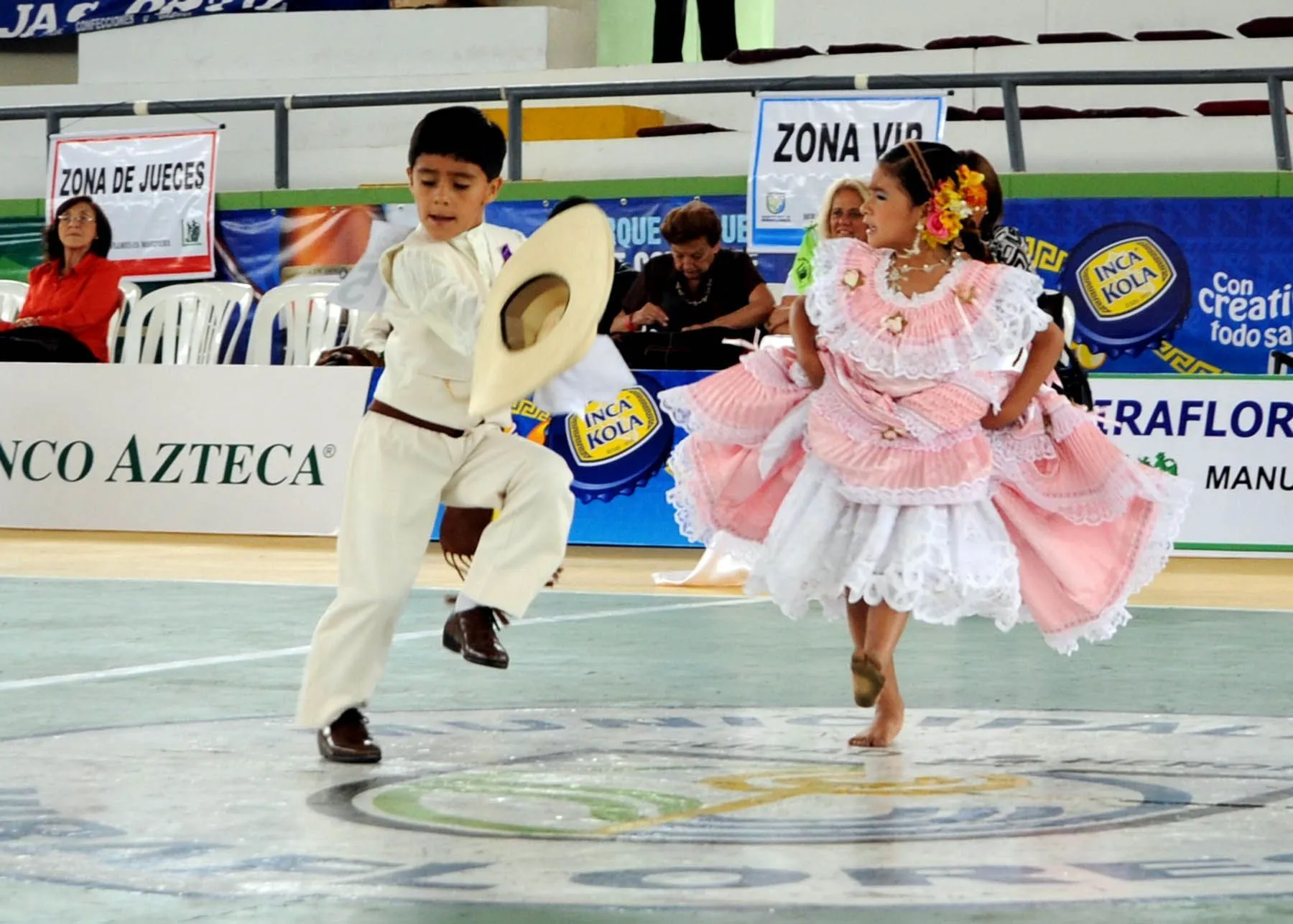 450 parejas participaron hoy en concurso de marinera norteña en Miraflores  | Noticias | Agencia Peruana de Noticias Andina