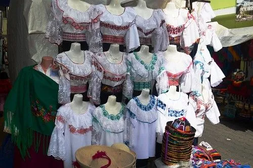 Blusas bordadas de otavalo - Imagui