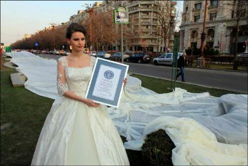 Abre tus ojos: El vestido de novia más largo del mundo