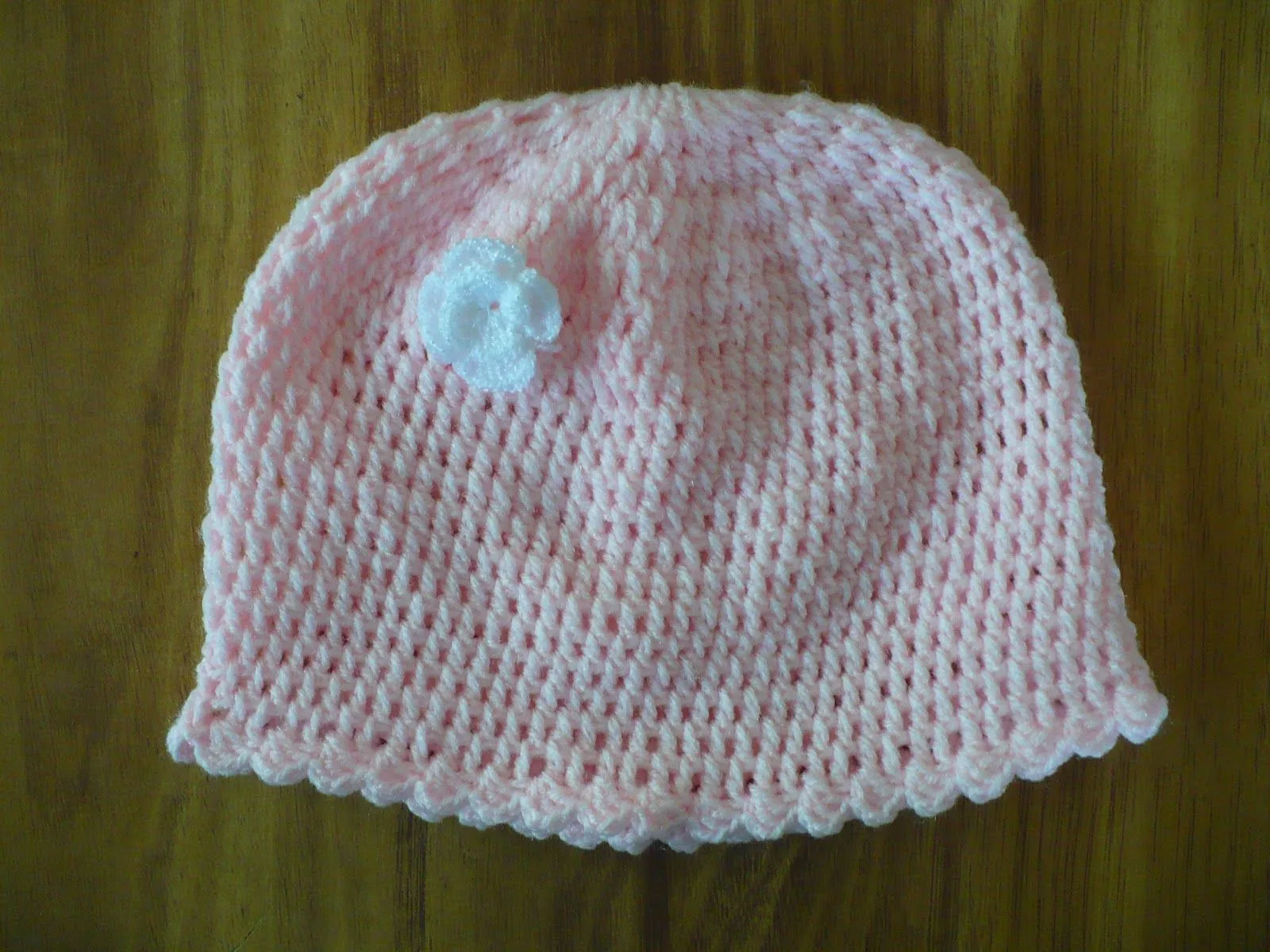 ADELINA: Gorrito para bebé