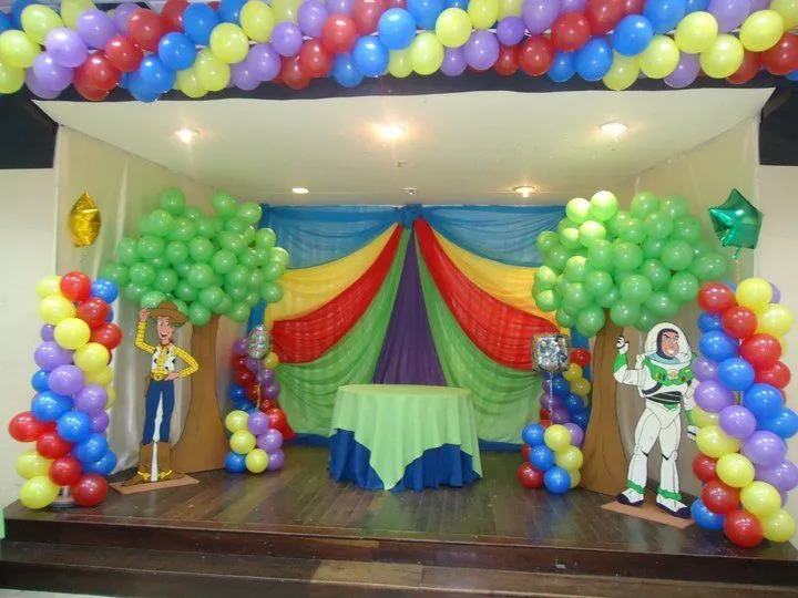 Arreglos de salon para cumpleaño de Toy Story - Imagui