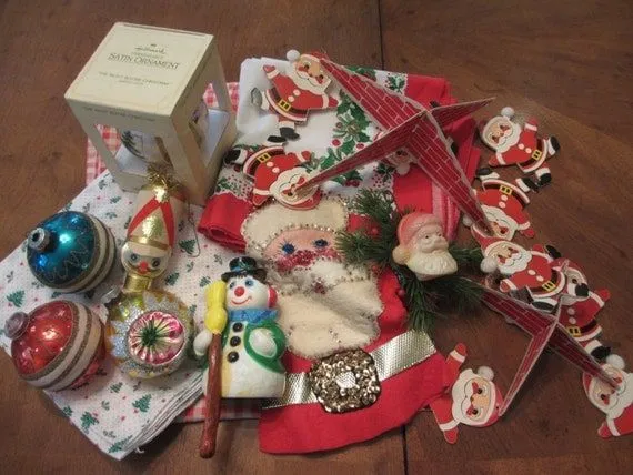 Adornos navideños Vintage muchos años 60 por MemphisNanney en Etsy