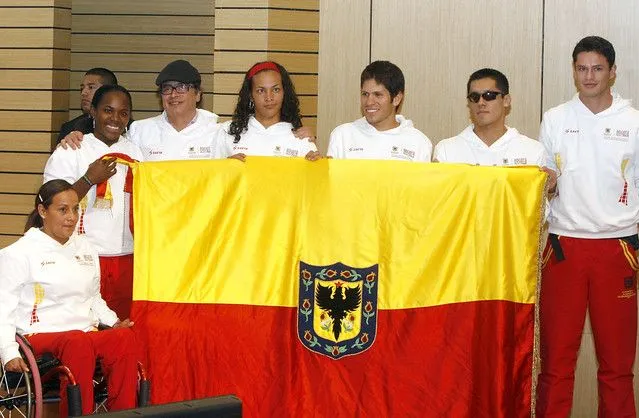 Alcalde Mayor entrega de la bandera de Bogotá a delegación que ...