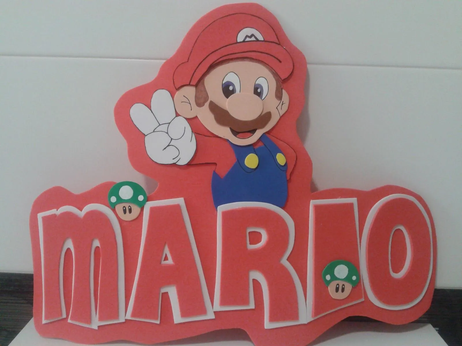 ALFILERES DE BODA MARTOS: Mario Bros y luigi en goma eva con nombres