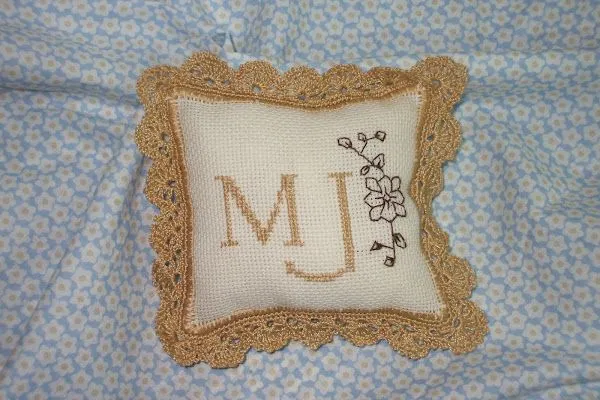 cojin punto cruz (5) | Aprender manualidades es facilisimo.com