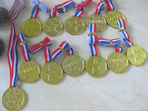 Aliexpress.com: Comprar Envío gratis 24 pc/lot trofeo Kit 12 unid ...