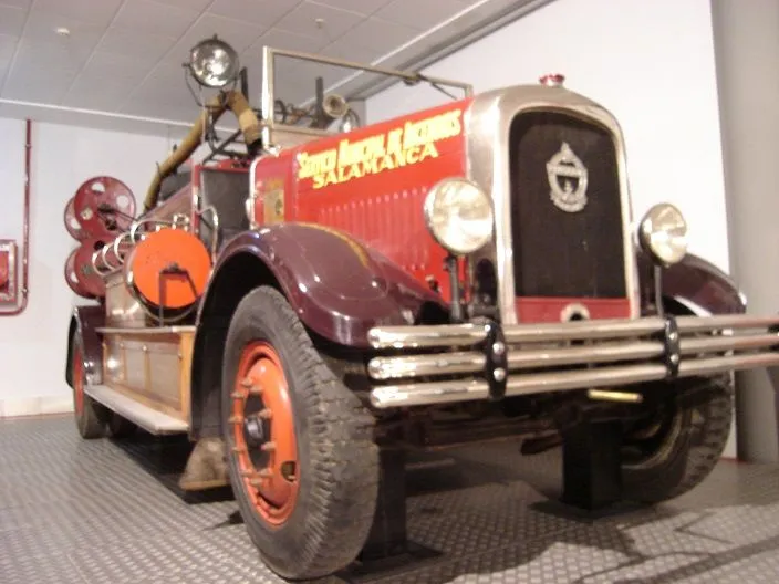 Alma de herrero: Camión Naval-Somua de bomberos