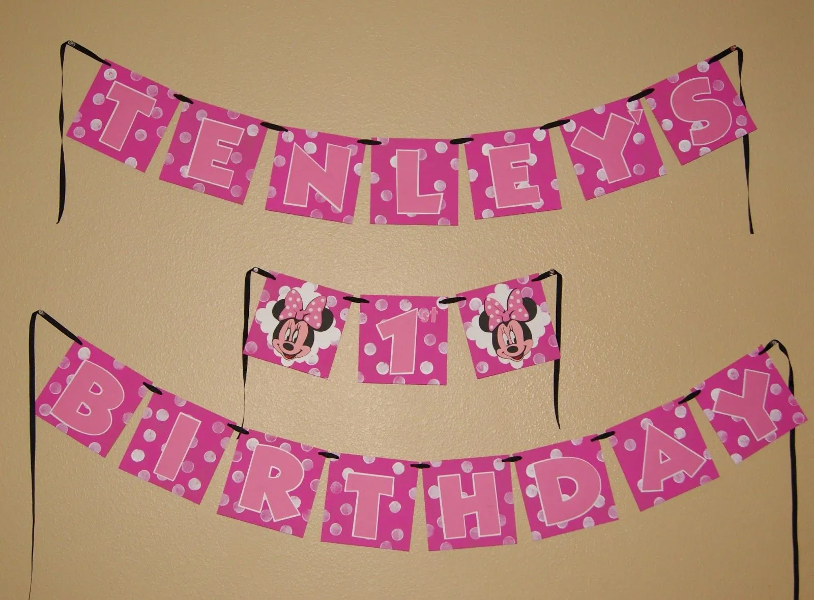 Altered to Perfection: Minnie Mouse 1st Birthday Banner