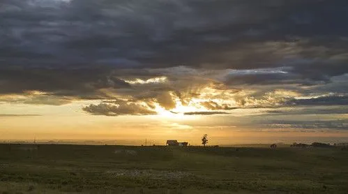 Amanecer y rancho en el campo. | Flickr - Photo Sharing!