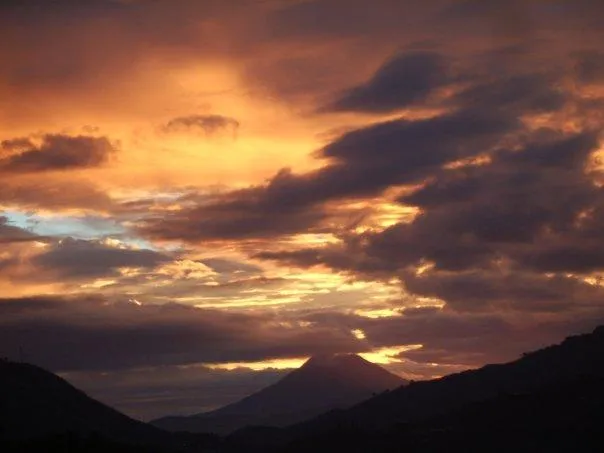 Amaneceres y Atardeceres en El Salvador | Latina y Social