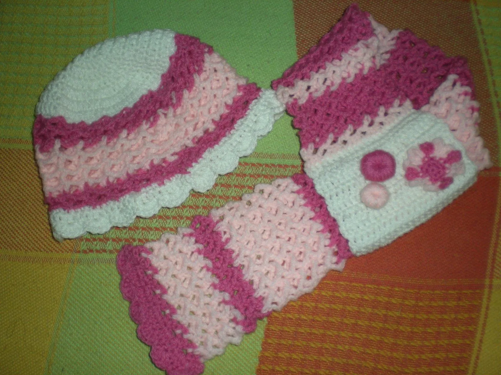 Amigurumis, Crochet y Otras Cosillas Juani: Conjuntos de gorros y ...