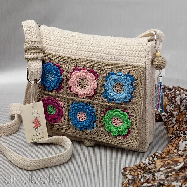 Anabelia craft design: Bolso de crochet en algodón crudo y flores