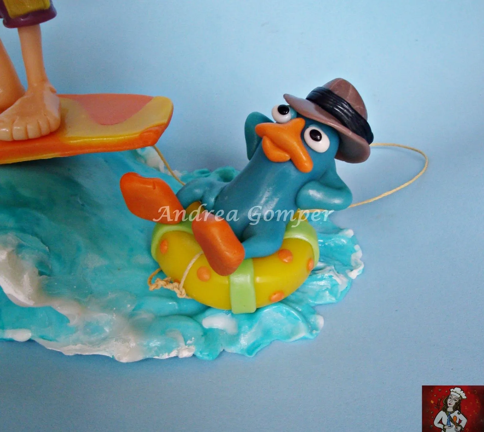 Andrea´s Studio & Cakes: PHINEAS Y FERB EN LA PLAYA