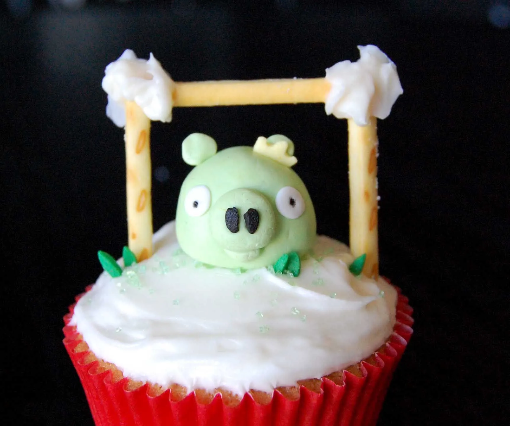 Angry Birds Cupcake | Flickr - Photo Sharing!