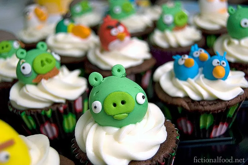 Angry-Birds-Cupcakes2.jpg