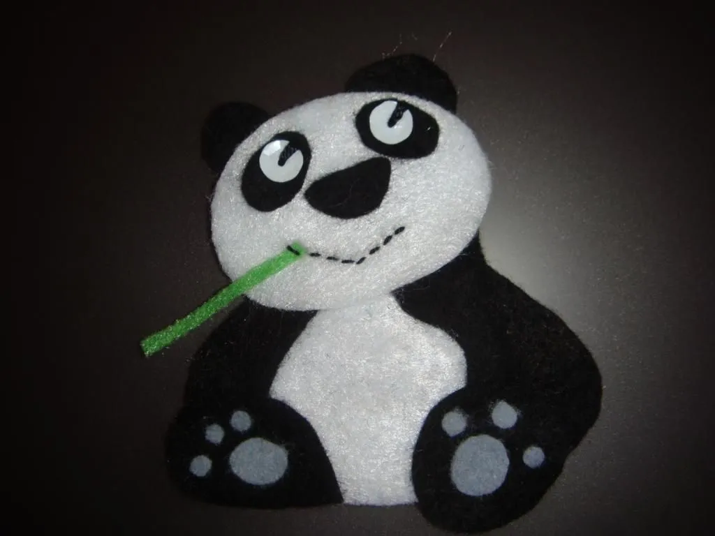  ... : Detallitos de fieltro: PANDA BAMBU: Broches en fieltro de animales