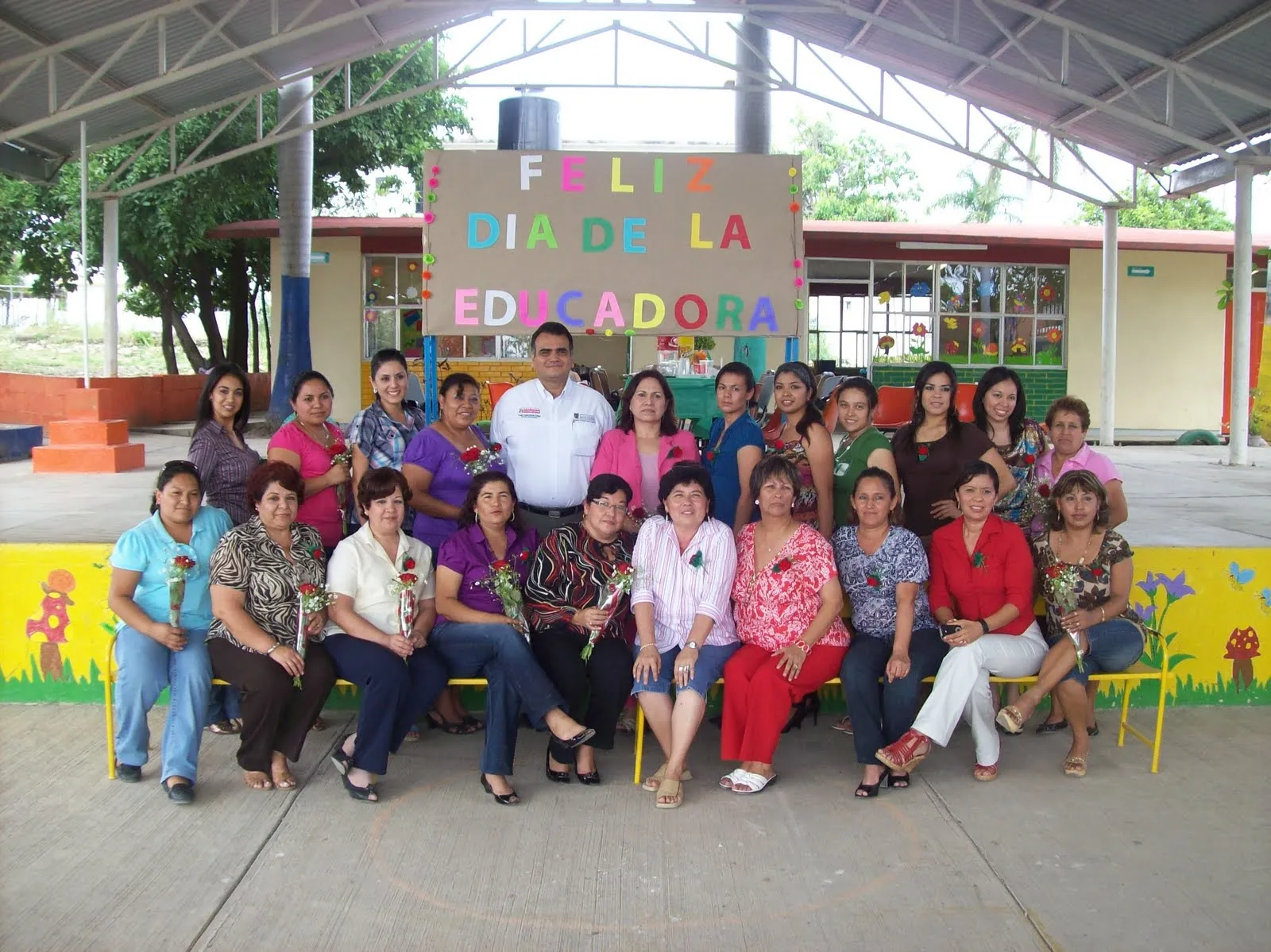 Antiguo Morelos, Tam.: CONVIVIO POR EL DIA DE LA EDUCADORA