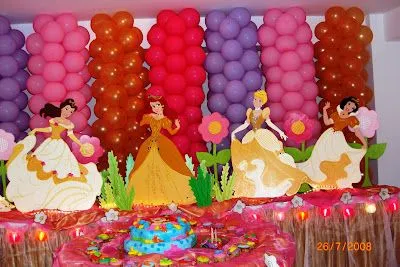 ANY`S Manteleria: DECORACION DE LAS PRINCESAS DORADAS