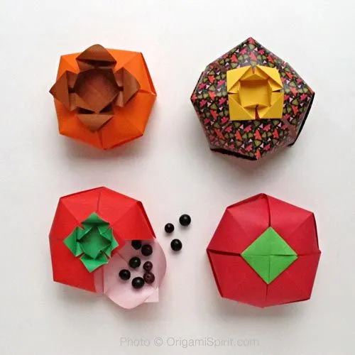 Aprende a hacer una caja en origami con forma de tomate