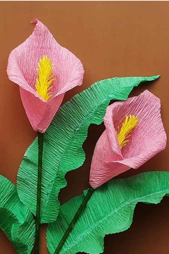 Aprende a hacer calas de foami con este paso a paso | Calas, Manualidades,  Flor goma eva