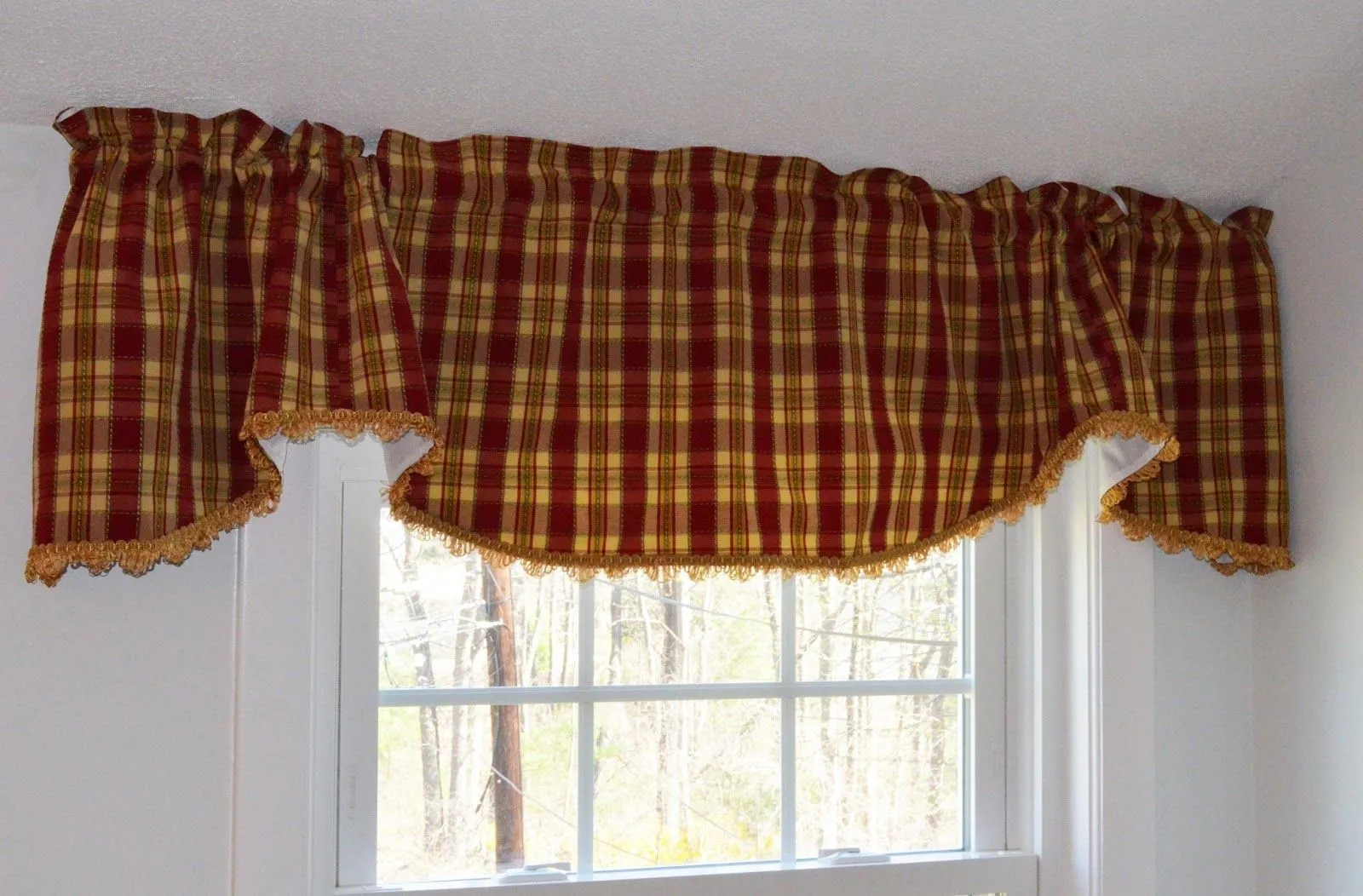 Aprendiz de Angelita: Cortina para el comedor ~ Window Valance